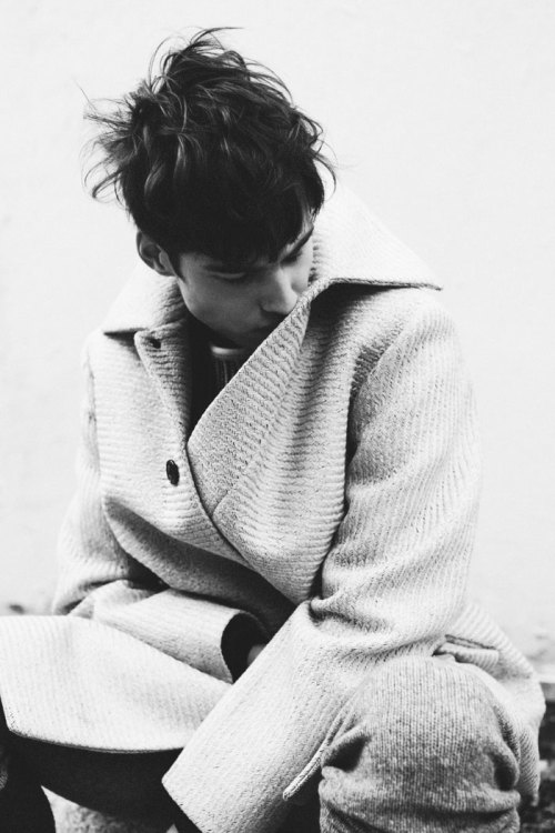 Sylvester Ulv by Lea Colombo - “Carven” Models.com 