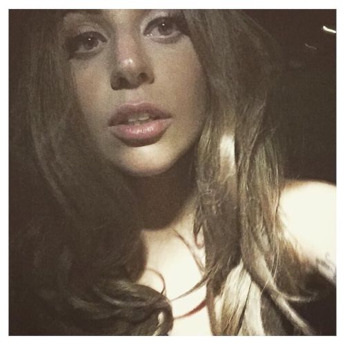 irkajavasdream:    How is it possible to find an eyeliner look she hasn’t worn?   