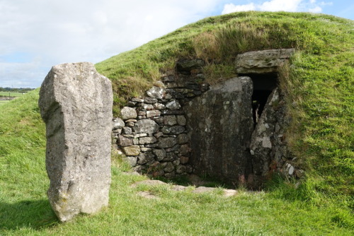 Bryn Cell Ddu Burial Chamber, Anglesey, North Wales, 30.7.17. This famous site is well documented