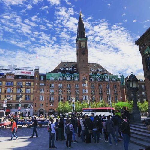 Good Morning Copenhagen! #copenhagen #citytour #exploring #citybreak #traveling #travelblog #travelblogger