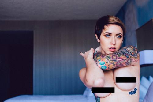 A beautiful new set just posted on my Patreon with @godsavecarolynjean by @themorty #themorty #hotel