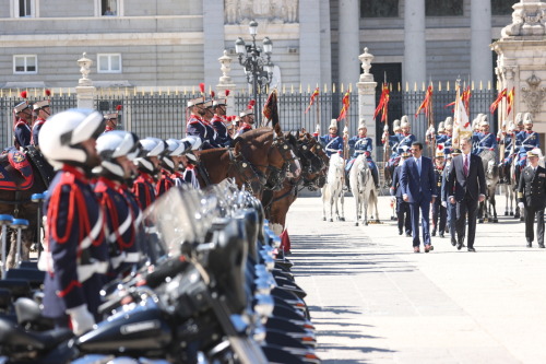 May 17, 2022: King Felipe and Queen Letizia offer an official welcome to Sheikh Tamim bin Hamad Al T