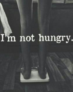 darlingdont-lie-to-me:  Im not hungry