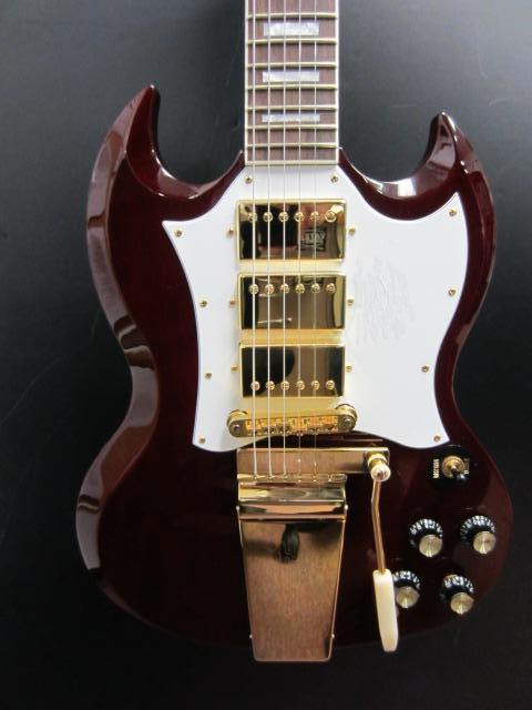 samashmusic:  Used Guitar Of The Day Gibson Captain Kirk Douglas SG —- http://ow.ly/CkrGG