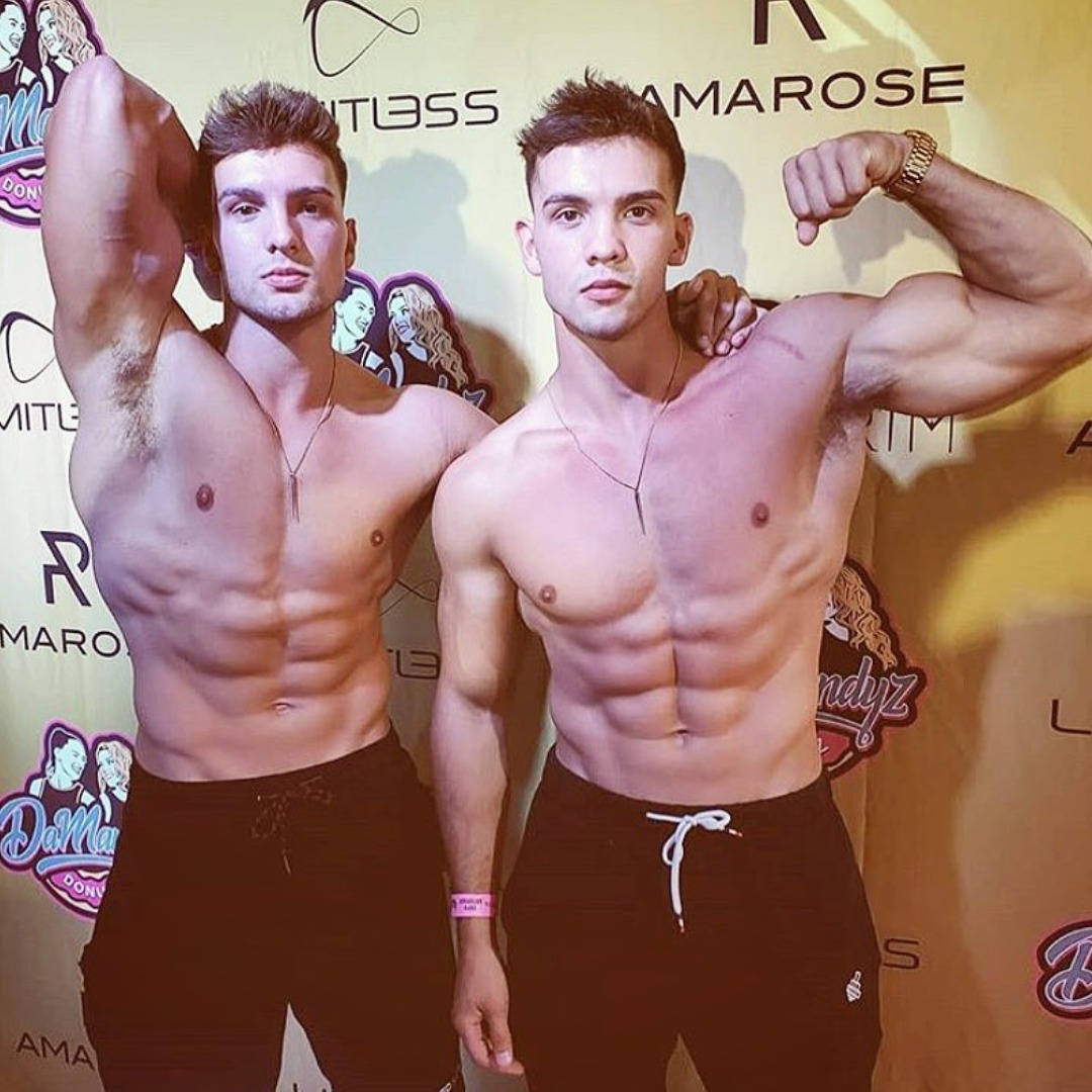 shirtless-sexy:Take Two