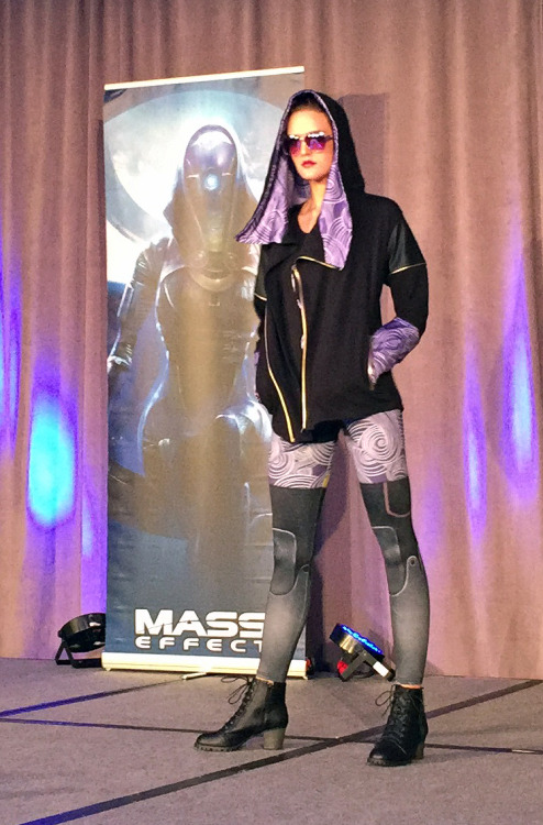 Sex geekpinata:  BioWare Fashion Show - pics pictures