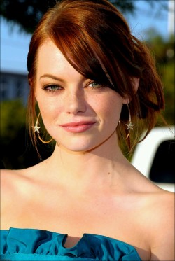 thedailywanker:  April 14 2013  How can any man or woman resist Emma Stone.  That pretty face has to get everyone horny with just one look.  (Ladies can be Wanketeers too after all.)