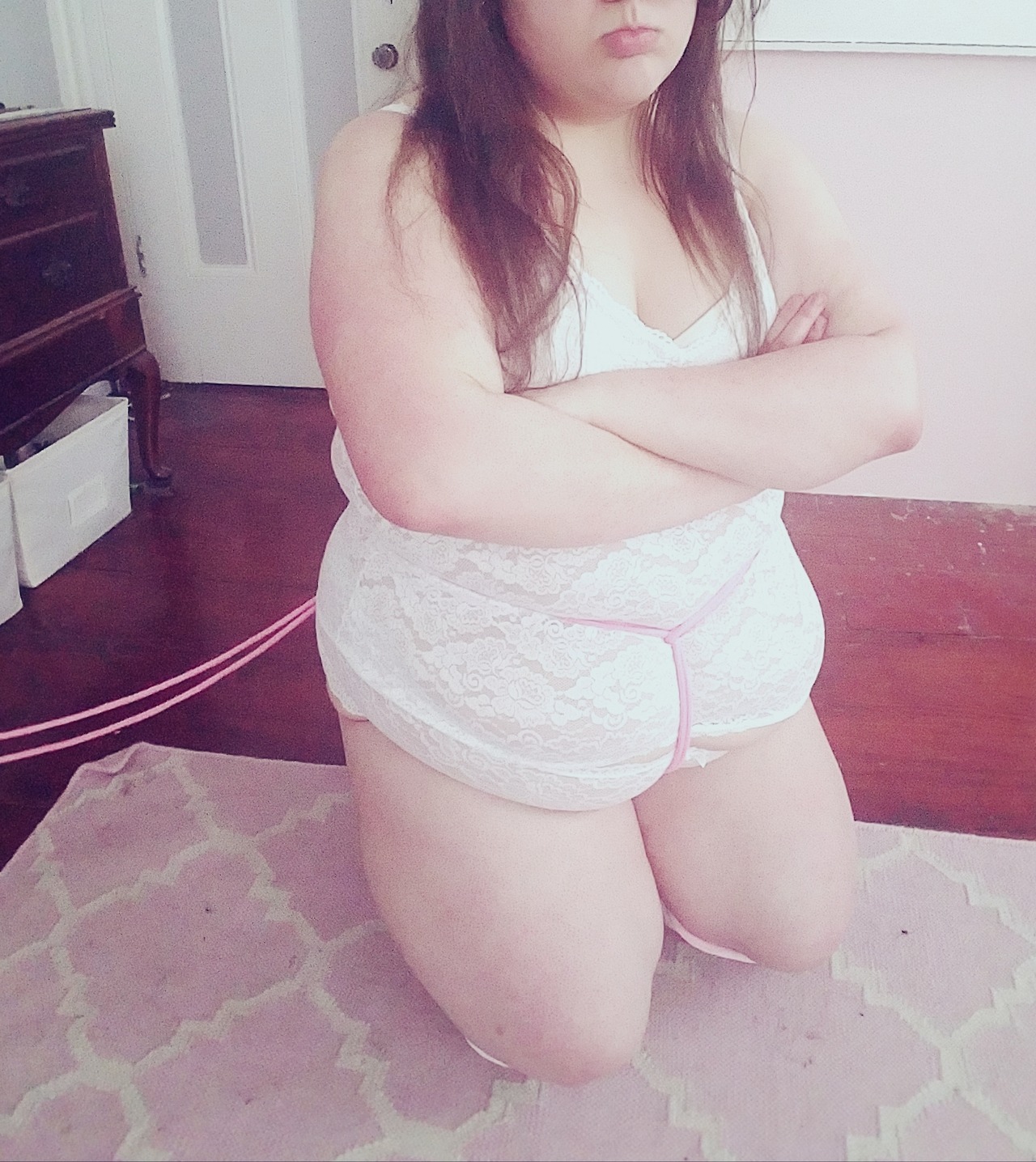 hungryvixieb: Poor chubby baby, all tied up.