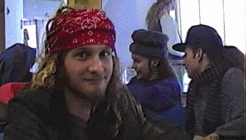 the-mad-season:  Did I mention how fucking awesome Layne was?  look at this man  how  can  anyone  not  love  this  perfect, amazing, funny, nice man?  please answer that  