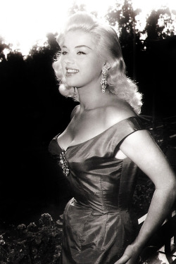 vintagegal:  Diana Dors c. 1950’s 