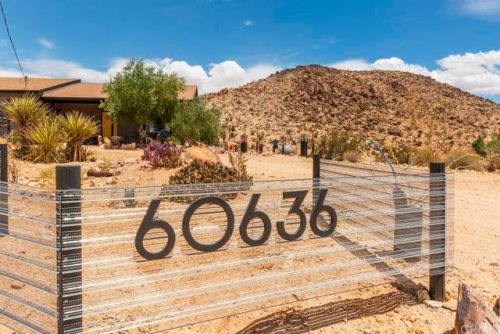 househunting:wait this is wild. i have family on this street in jtree and it’s a tiny street in the 