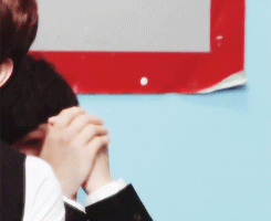 eteru:  Myungsoo always laughs at whatever things Sungyeol does 