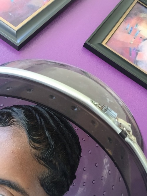 cognaccoochie:  guess who gotta finger wave…