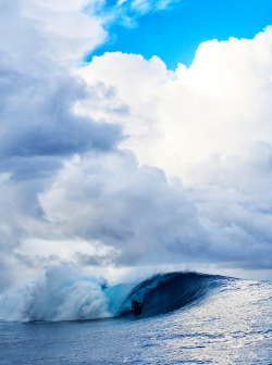 surf4living:  Tahiti.Ph: Tim McKenna