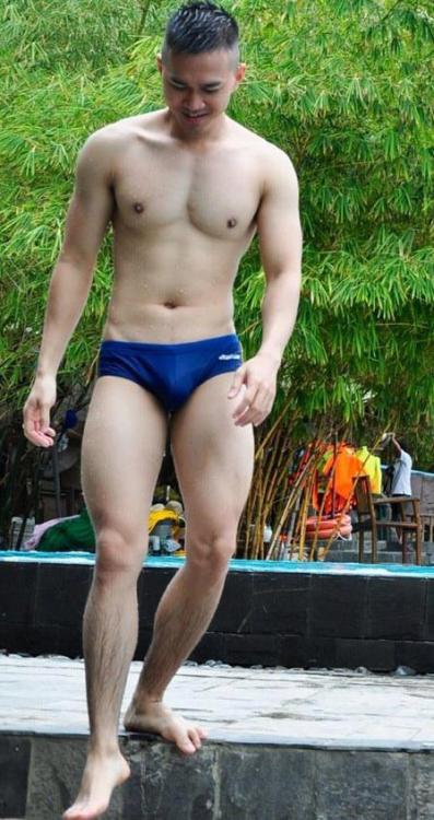 siroman91:  I want to lick this Vietnamese guy so bad <3 