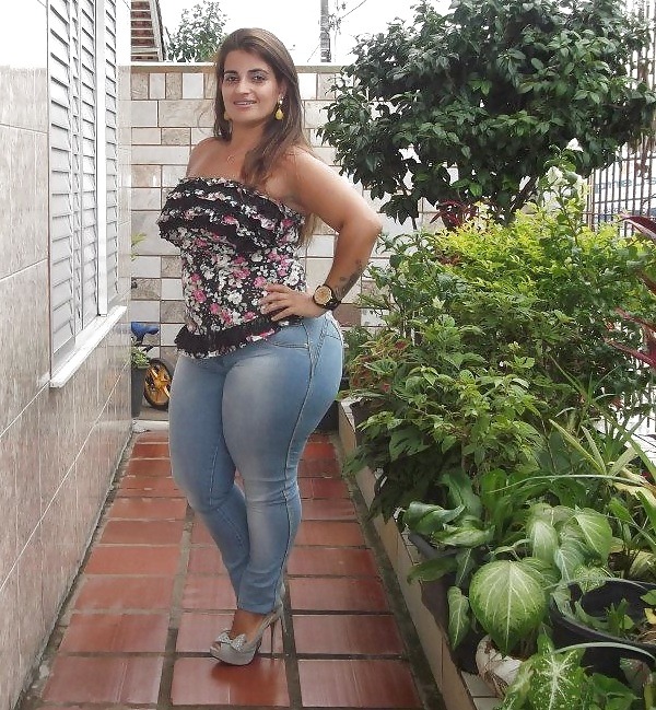 LatinasThickOlder