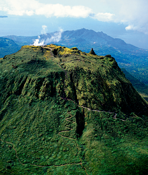 caribbeancivilisation:La soufriere volcano Guadeloupe