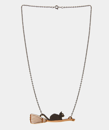 fluoxetineheck:emmyc:The wonderful folks over at heychickadee updated my wooden broom cat necklace d