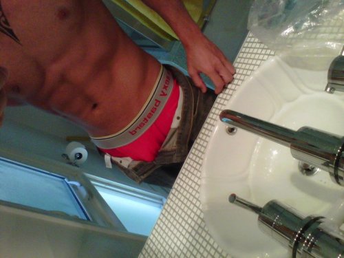 2sthboiz:  Jarrod R New Zealand 