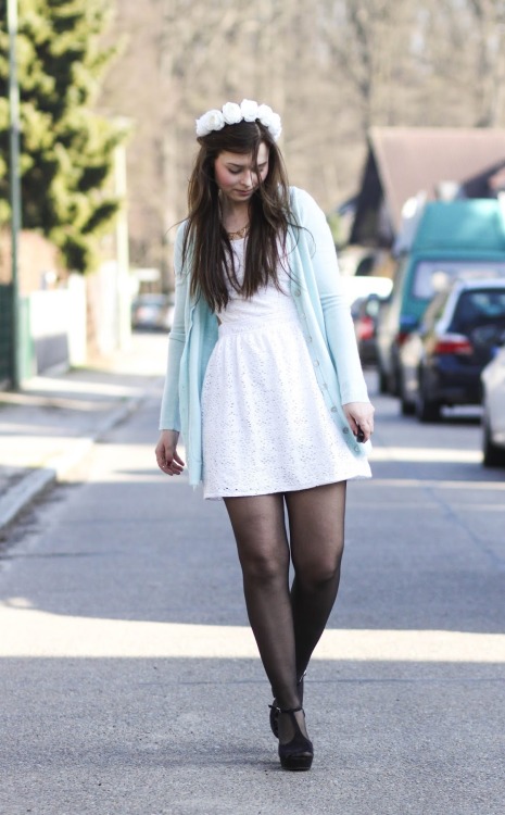 fashionmylegs:  Fashionmylegs Style Picks Dress, Cardigan & Chain: New York | hair ring, Shoes & Rings: H & M 