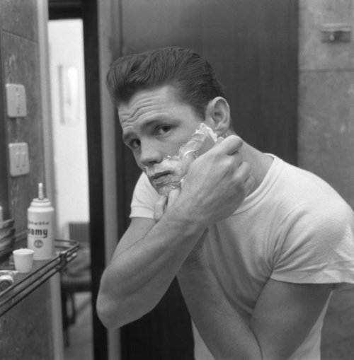 themaninthegreenshirt: Chet Baker, December 23, 1929 – May 13, 1988 