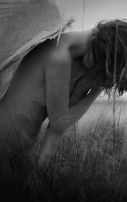 blue-eyed-girl69:  kittensclassicgentleman:  …even angels need rescuing…  ♥