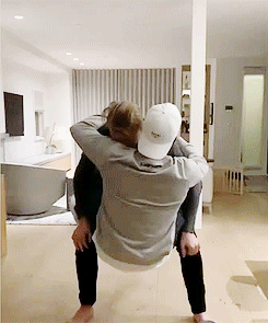 5f12b3a5513365cb145606d1b5998ef72b5f41f0.gif