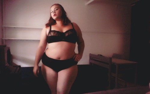 Porn photo fatprincesse:  i will not hate my fat body