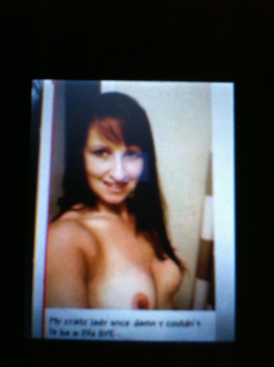incest-erotica:  this my mom i go through her phone and send her pics to mine please