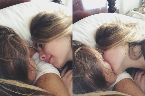 lipstick-lesbian:  the-inspired-lesbian:  Love and Lesbians ♡  ♀♡♀
