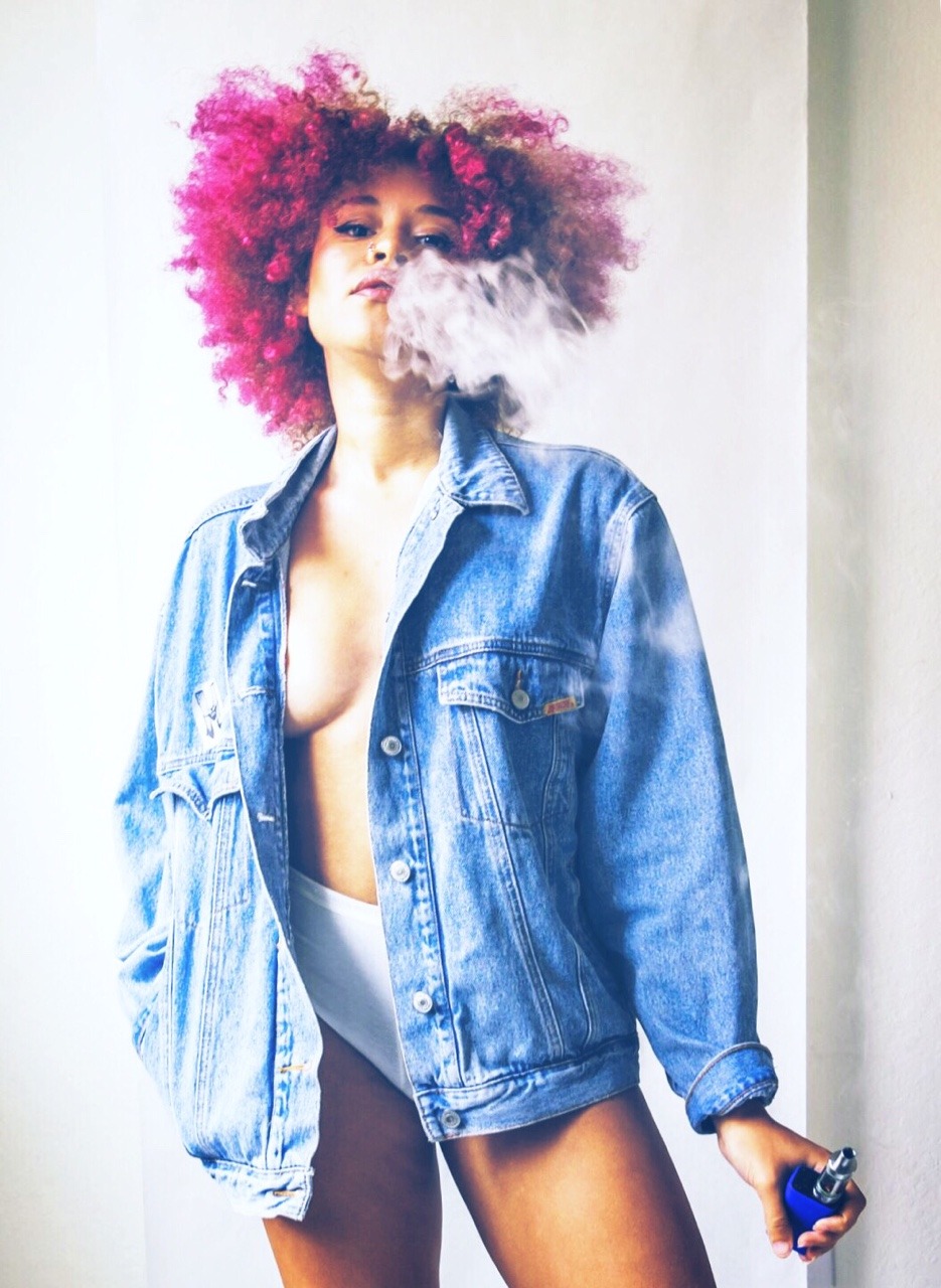 wellfuckk:  When the photographer is still sending you pics from last year, lmao.