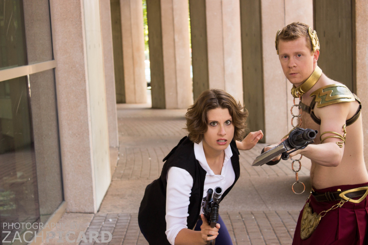 mistressaliceinbondageland: cccakery:  Lady Han Solo and Slave Prince Leia Photo