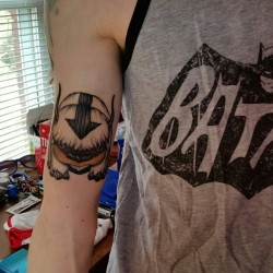 bryankonietzko:meandbatmangetalongjustfine:My new tattoo.DUDE. Very well done. Good placement, too.