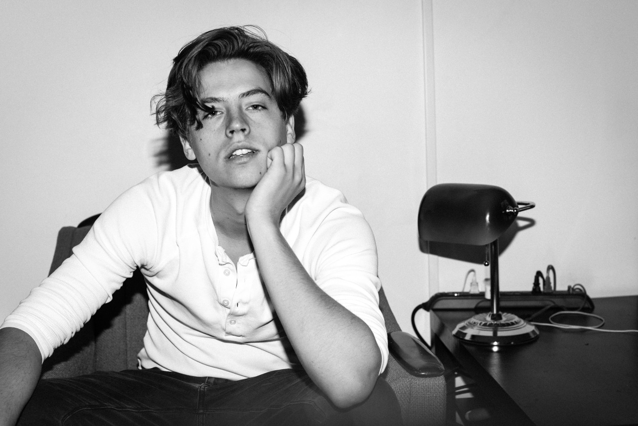 fausses-apparences:  duanmackenzie:  Cole Sprouse 📸by me.  x 