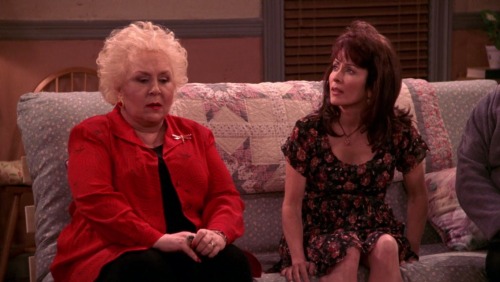 Everybody Loves Raymond (TV Series) - S6/E24 ‘The First Time’ (2002)Charles Durning as F