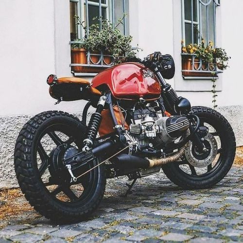 BMW Motorrad #bmw #bmwmotorrad #rninet #caferacer #cafe #racer #modified #mods #vintage #classic #cu