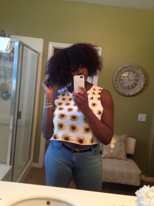 jamaicanamazon:6ft Purple Headed Melanin Goddess.💜