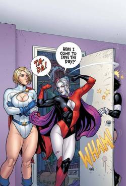 league-of-extraordinarycomics:  Harley Quinn &amp; Power Girl by Frank Cho