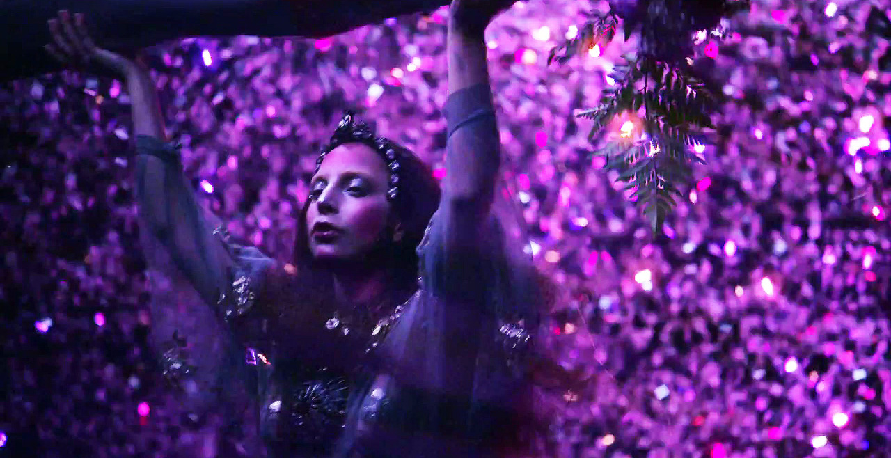 eclectdissect:  John Galliano Fall 2009 featured in Applause video 