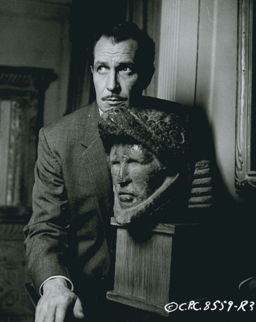 beautyandterrordance:  Vincent Price as Dr. Warren Chapin, in The Tingler (1959)   GRINDHOUSE
