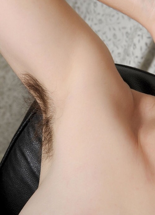 female armpits