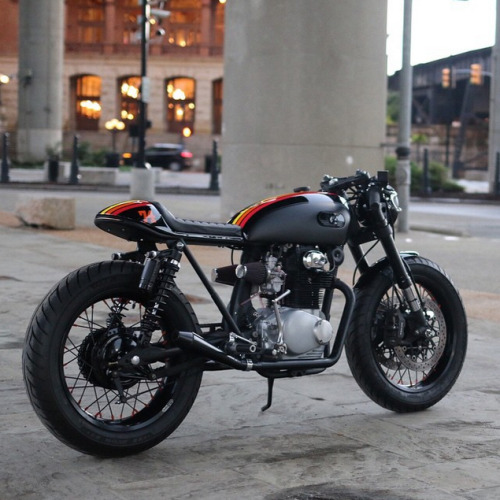 caferacerdesign: Cafe Racer Design SourceHonda CB350 @caferacerdesign