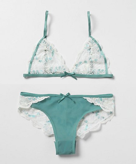 Cyan and Chantilly set by Lavit