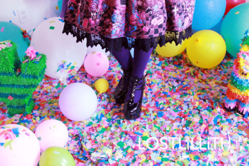 lostlillith:Some more pictures from the confetti shoot!! Hopefully I can post the rest soon. Outfi