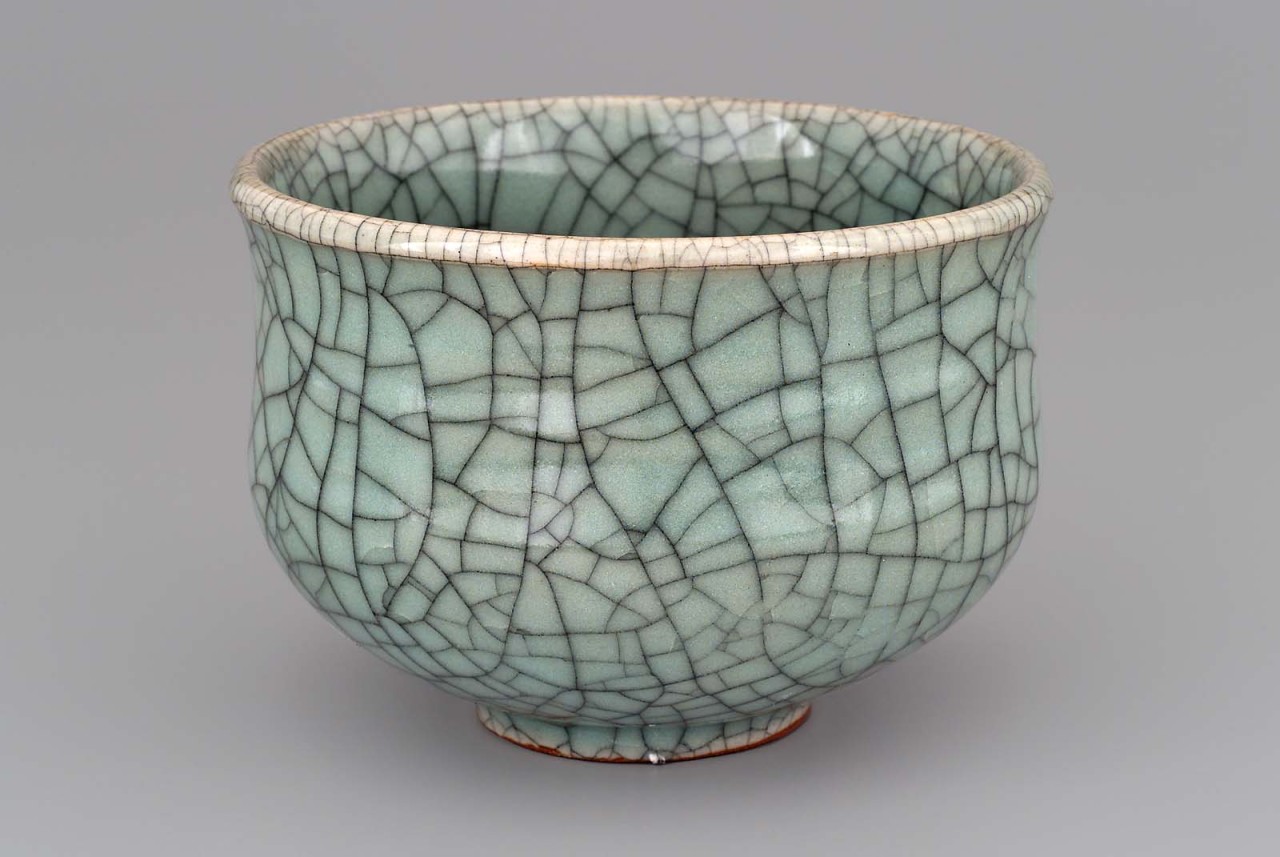 aleyma:  Tea bowl, made in Japan in the 19th century (source). 