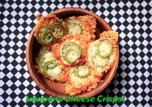 Keto Jalapeño Cheese Crisps Asiago, Parmesan, Romano, Muenster & Jalapeños.4 pieces: 162 Cal, 