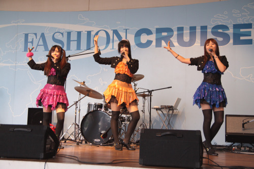 T-princess 2014.05.05　Smile Eyes Music Live(ニューポートひたちなか「ファッションクルーズ」)