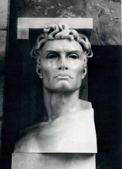 europeansculpture:  Adolfo Wildt (1868 - 1931) - Monument de la victoire, Bolzano 