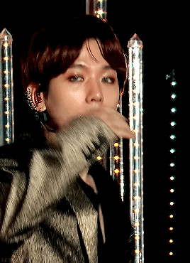 sefuns:Baekhyun - Love Shot ✧ 181225 SBS Gayo Daejeon