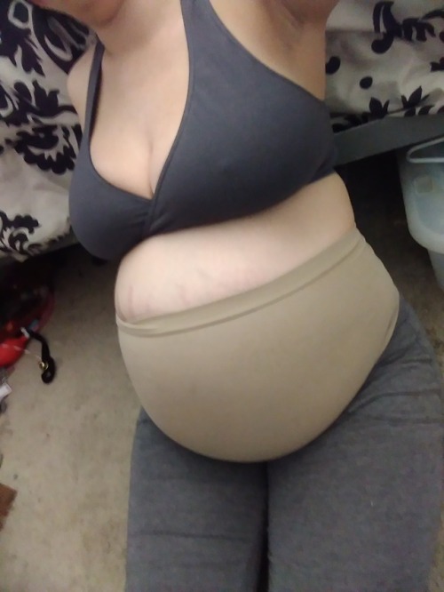 bugs-big-belly: Ah. Unflattering but comfy maternity bras.
